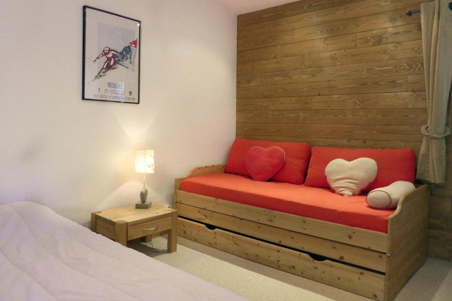 Location au ski Appartement duplex 3 pièces cabine 7 personnes (071) - Résidence Provères - Méribel-Mottaret