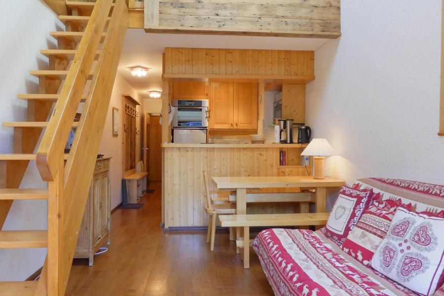 Ski verhuur Appartement duplex 3 kabine kamers 7 personen (070) - Résidence Provères - Méribel-Mottaret - Woonkamer