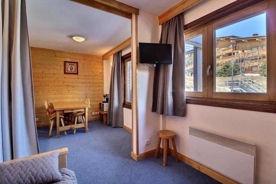 Location au ski Studio cabine 3 personnes (018) - Résidence Roc de Tougne - Méribel-Mottaret - Appartement