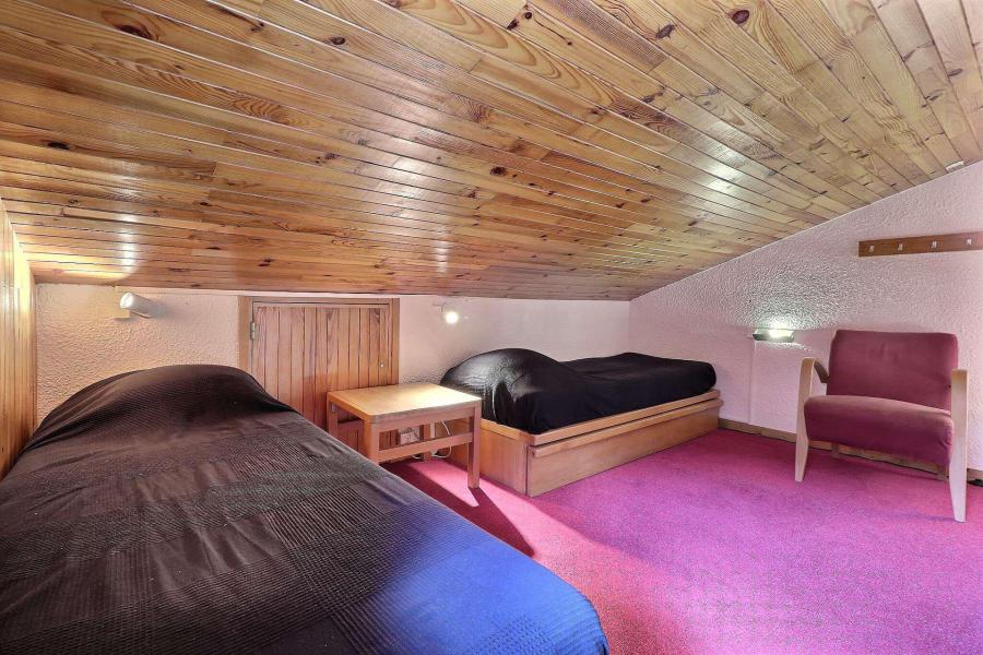 Rent in ski resort 3 room mezzanine apartment 7 people (29) - Résidence Saulire - Méribel-Mottaret - Bedroom