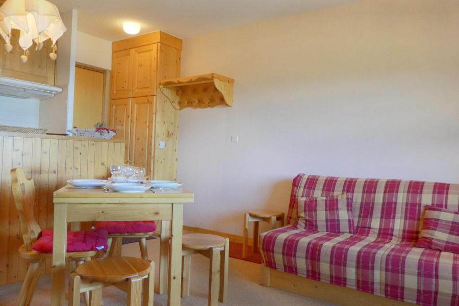 Ski verhuur Appartement 2 kamers 4 personen (011) - Résidence Vanoise - Méribel-Mottaret - Woonkamer