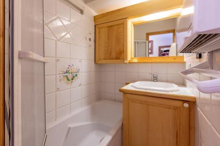 Location au ski Appartement 1 pièces cabine 6 personnes (001) - Résidence Alpages D - Méribel-Mottaret - Salle de bain