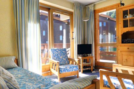 Ski verhuur Appartement 2 kamers 4 personen (B10) - Résidence Alpinéa - Méribel-Mottaret - Woonkamer