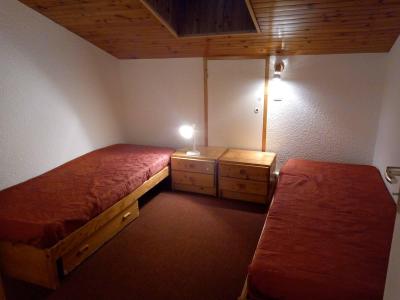 Rent in ski resort 3 room mezzanine apartment 7 people (073) - Résidence Arpasson - Méribel-Mottaret - Single bed