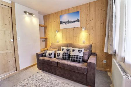 Rent in ski resort Divisible studio 4 people (E15) - Résidence Boulevard - Méribel-Mottaret - Living room