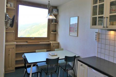 Skiverleih 2-Zimmer-Appartment für 5 Personen (30) - Résidence Creux de l'Ours Rouge - Méribel-Mottaret - Wohnzimmer