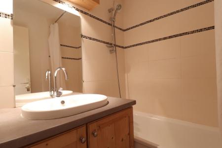 Location au ski Appartement 2 pièces 4 personnes (A16) - Résidence Creux de l'Ours Rouge - Méribel-Mottaret - Salle de bain