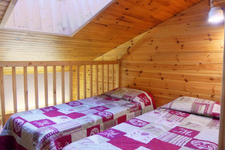 Location au ski Appartement duplex 3 pièces 6 personnes (A49) - Résidence Creux de l'Ours Rouge - Méribel-Mottaret - Cabine