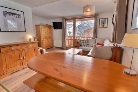 Ski verhuur Appartement 3 kamers 7 personen (018) - Résidence Gentianes - Méribel-Mottaret - Woonkamer