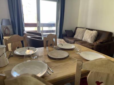 Wynajem na narty Apartament 2 pokojowy z alkową 5 osób (02) - Résidence l'Alpinéa - Méribel-Mottaret - Pokój gościnny