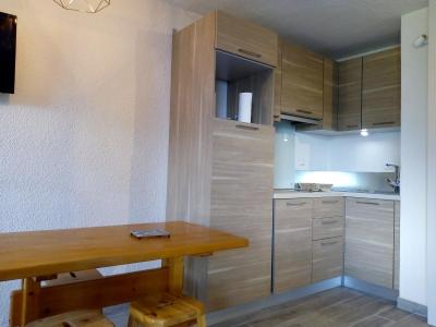 Rent in ski resort Studio 4 people (B04) - Résidence le Boulevard - Méribel-Mottaret - Kitchenette