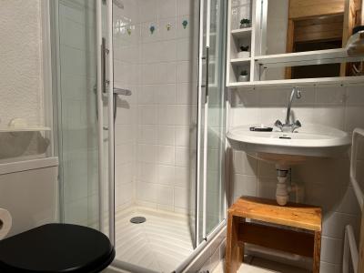 Location au ski Appartement mezzanine 6 personnes (B20) - Résidence le Candide - Méribel-Mottaret - Salle de douche