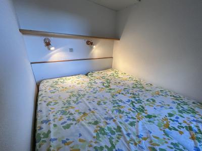 Rent in ski resort Studio sleeping corner 4 people (309) - Résidence le Plan du Lac - Méribel-Mottaret