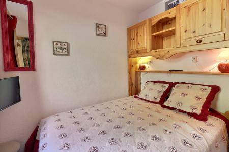 Rent in ski resort 2 room apartment 4 people (210) - Résidence le Pralin - Méribel-Mottaret - Bedroom