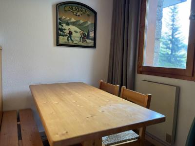 Ski verhuur Appartement 3 kamers 6 personen (001) - Résidence les Plattières - Méribel-Mottaret - Woonkamer