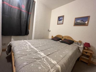 Skiverleih 2-Zimmer-Holzhütte für 6 Personen (008) - Résidence Sérac - Méribel-Mottaret - Schlafzimmer