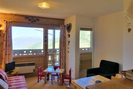 Rent in ski resort 2 room apartment 4 people (011) - Résidence Vanoise - Méribel-Mottaret - Living room