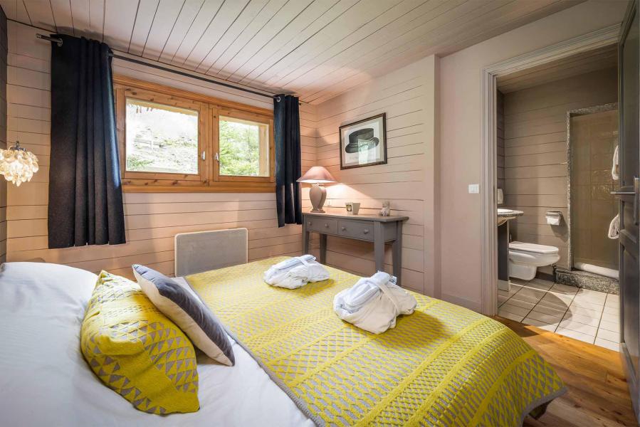 Rent in ski resort Chalet Etienne - Méribel - Bedroom