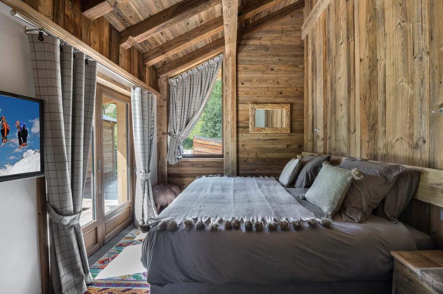 Rent in ski resort 6 room triplex chalet 12 people - Chalet Hygge - Méribel - Bedroom
