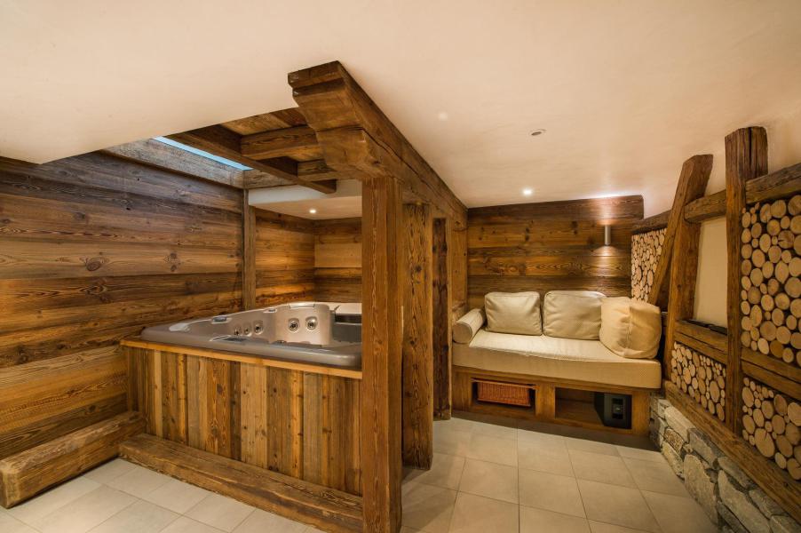 Location au ski Chalet 6 pièces 10 personnes - Chalet la Tannière des Ours - Méribel - Jacuzzi