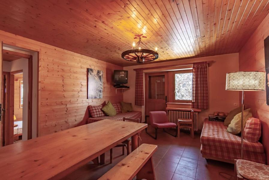 Rent in ski resort 10 room triplex chalet 12 people - Chalet le Grillon - Méribel - Living room