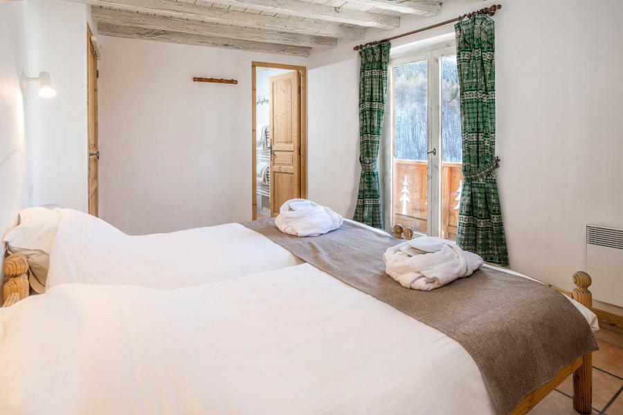 Rent in ski resort Chalet Lou Traves - Méribel - Bedroom