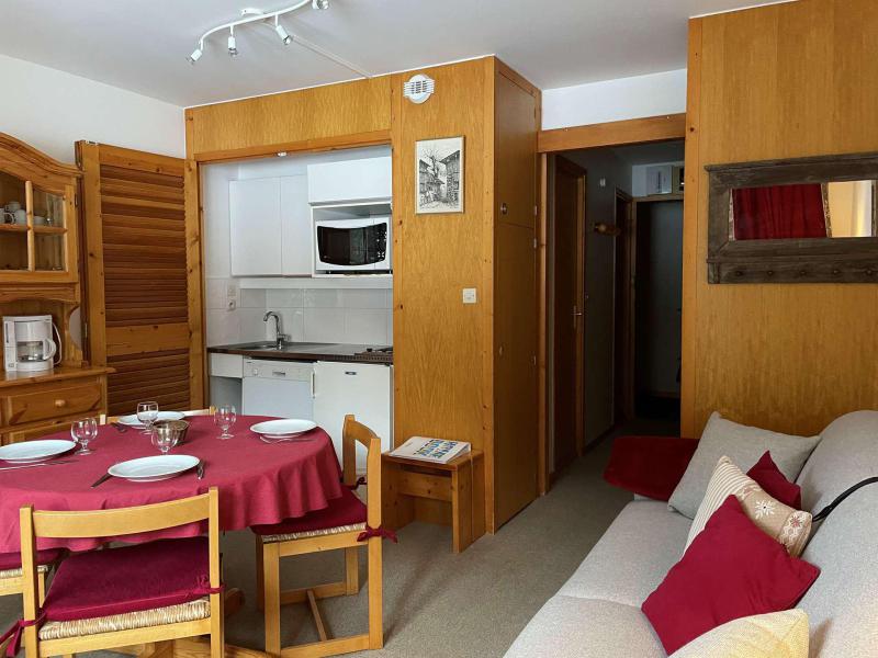 Аренда на лыжном курорте Квартира студия со спальней для 4 чел. (MRB220-028) - La Résidence les Dauphinelles - Méribel - апартаменты
