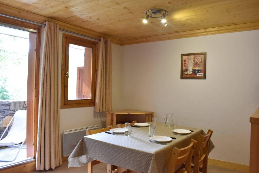 Ski verhuur Appartement 2 kamers 4 personen (14) - Résidence Aubépine - Méribel - Eetkamer