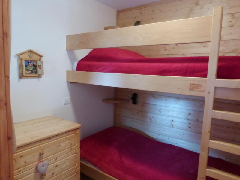 Rent in ski resort 3 room apartment 4 people (1D R) - Résidence Bergerie des 3 Vallées D - Méribel - Bedroom