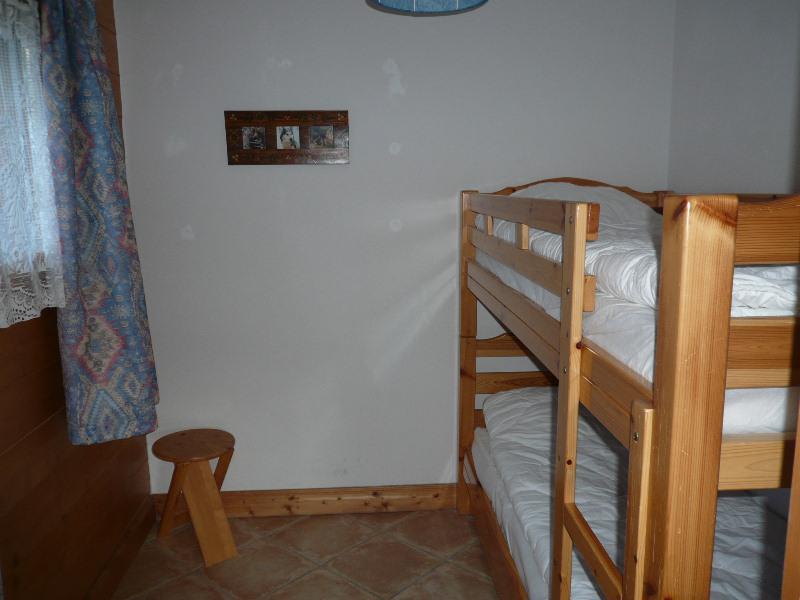 Rent in ski resort 3 room apartment 4 people (6D R) - Résidence Bergerie des 3 Vallées D - Méribel - Bedroom