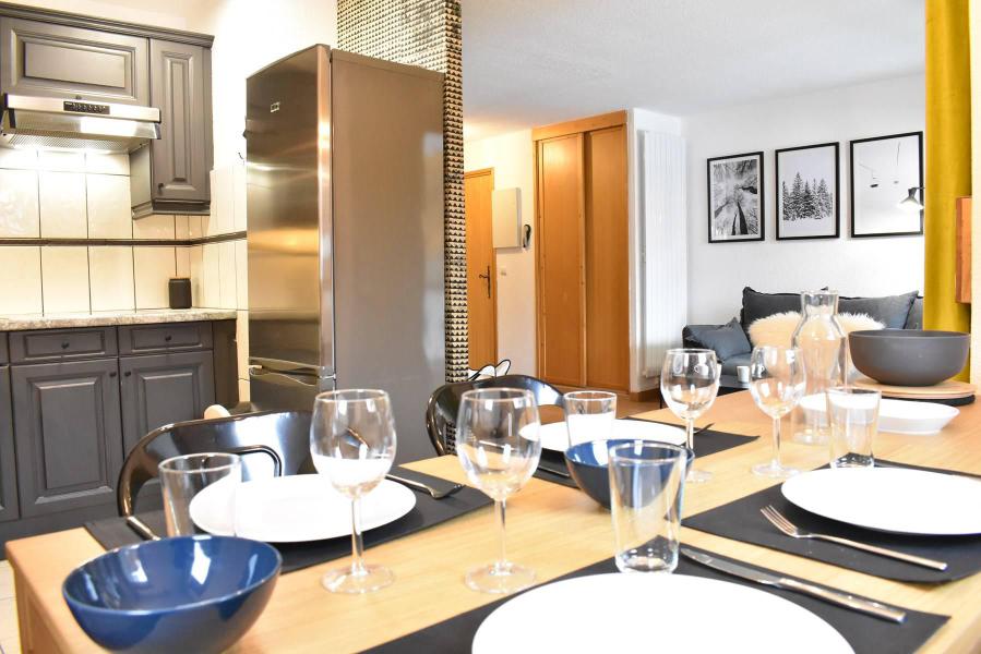 Rent in ski resort 3 room apartment 5 people (50) - Résidence Cristal - Méribel