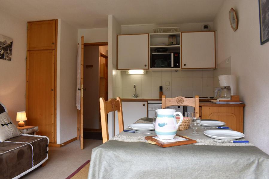 Ski verhuur Appartement 2 kamers 4 personen (38) - Résidence Cristal - Méribel - Woonkamer