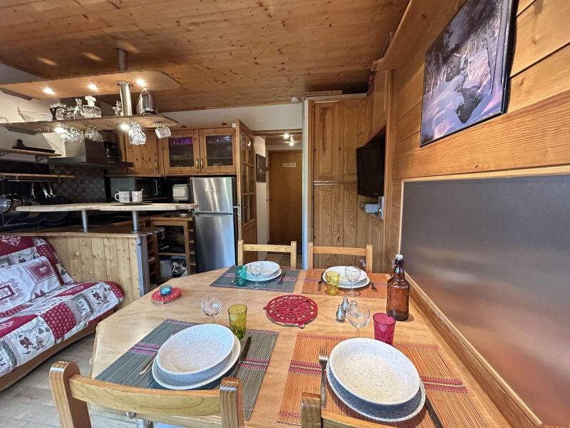 Ski verhuur Studio 4 personen (58) - Résidence Cristal - Méribel - Appartementen