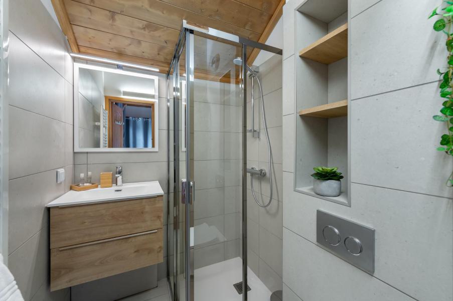 Rent in ski resort 5 room duplex apartment 8 people (16) - Résidence des Fermes de Méribel Village Daguet - Méribel - Shower