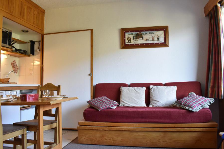 Rent in ski resort Studio 4 people (18H) - Résidence Frasse - Méribel - Living room