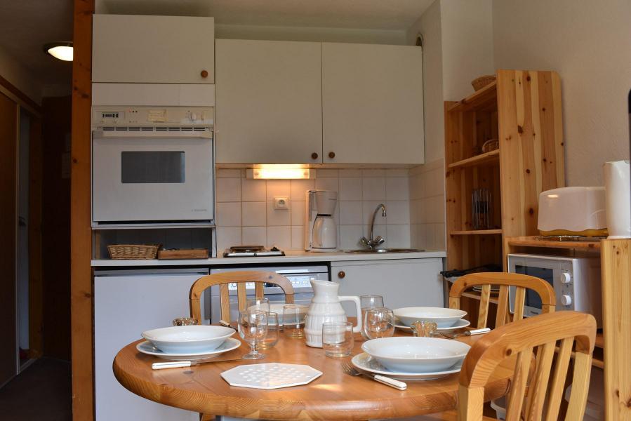 Rent in ski resort 3 room apartment 6 people (11) - Résidence Hauts de Chantemouche - Méribel - Apartment