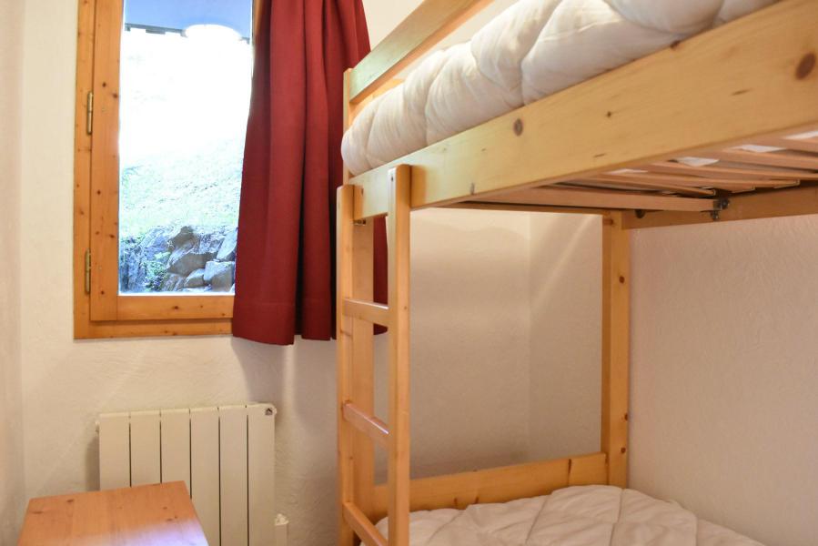 Skiverleih 3-Zimmer-Appartment für 5 Personen (25) - Résidence Hauts de Chantemouche - Méribel - Offener Schlafbereich