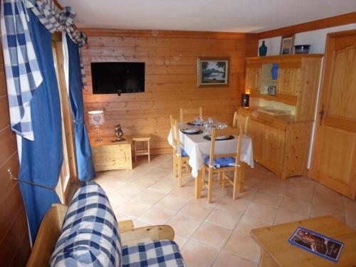 Rent in ski resort 3 room apartment 6 people - Résidence Jardin d'Eden - Méribel - Living room