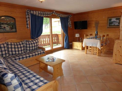 Ski verhuur Appartement 3 kamers 6 personen - Résidence Jardin d'Eden - Méribel - Woonkamer