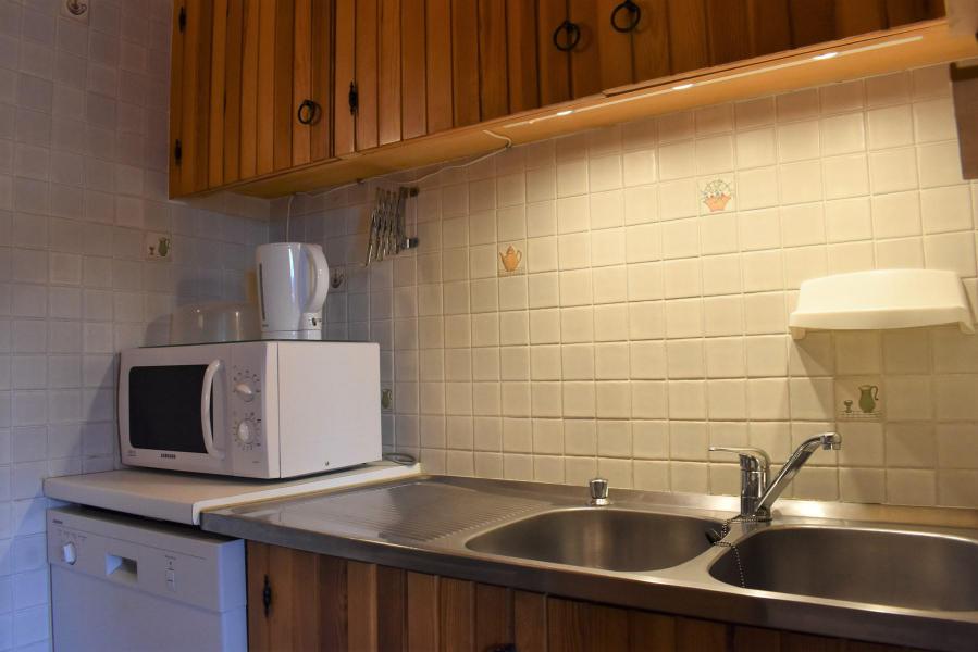 Location au ski Studio 4 personnes (19) - Résidence la Forêt - Méribel - Kitchenette