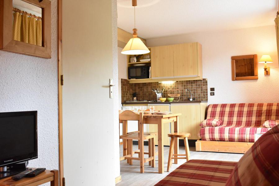 Rent in ski resort 2 room apartment 4 people (B2) - Résidence la Vizelle - Méribel - Apartment