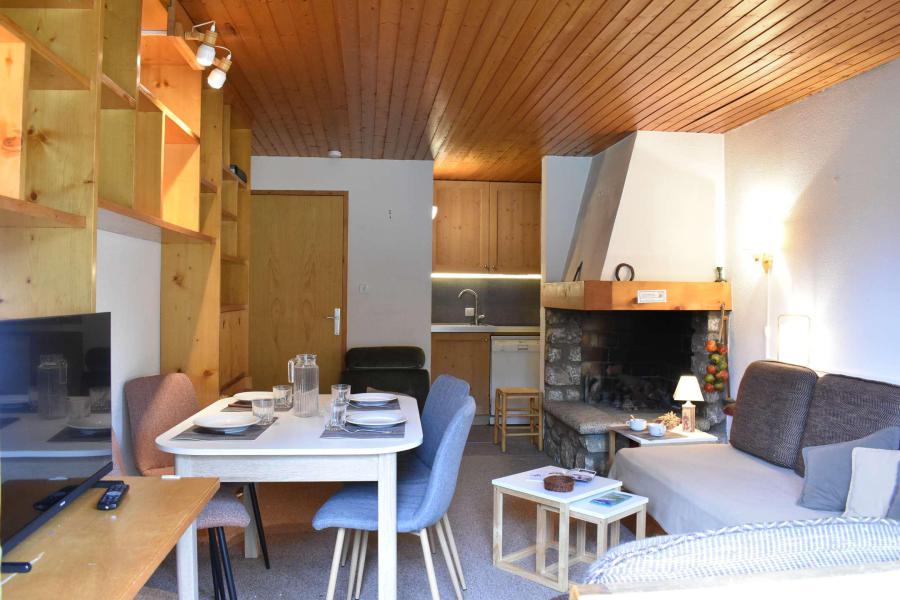 Rent in ski resort Studio 4 people (14) - Résidence le Chasseforêt - Méribel - Apartment