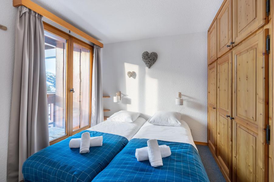 Rent in ski resort 3 room apartment 5 people (A5) - Résidence le Christmas - Méribel - Bedroom