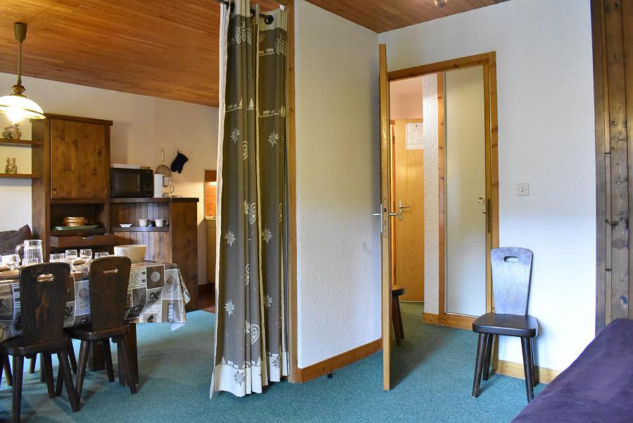 Ski verhuur Studio bergnis 4 personen - Résidence le Cirsé - Méribel - Woonkamer