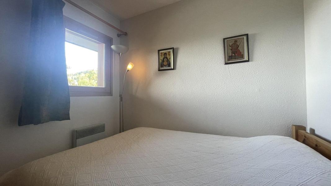 Rent in ski resort 2 room apartment 4 people (44) - Résidence le Cristal - Méribel - Bedroom