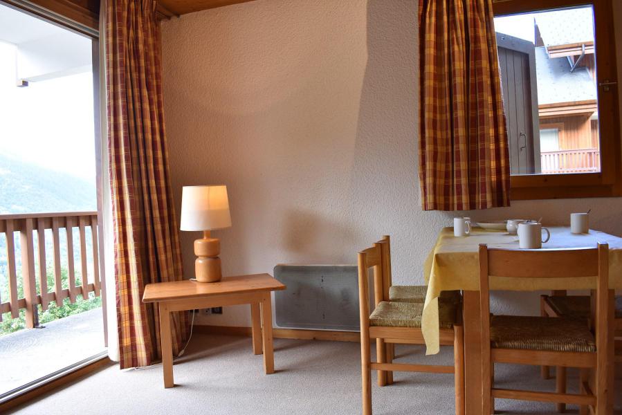 Rent in ski resort 2 room apartment 4 people (10) - Résidence le Genèvrier - Méribel - Living room