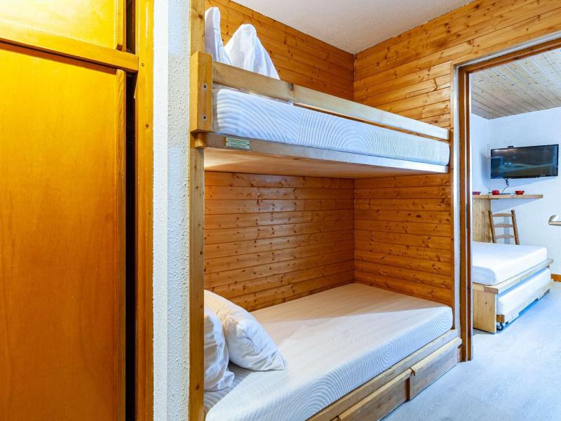 Rent in ski resort Studio sleeping corner 4 people (004) - Résidence le Méribel - Méribel