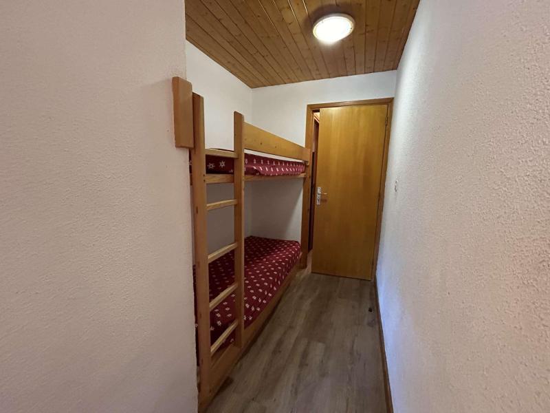 Rent in ski resort Studio 4 people (015) - Résidence le Méribel - Méribel