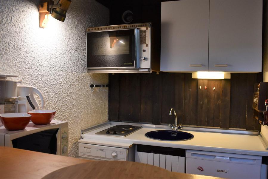 Rent in ski resort Studio mezzanine 4 people (C47) - Résidence le Pétaru - Méribel - Kitchenette