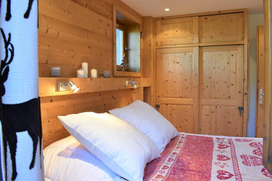 Rent in ski resort 3 room apartment 4 people (001) - Résidence le Plan du Moulin - Méribel - Bedroom